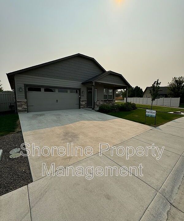 1st image of 511 Diamond Lake St