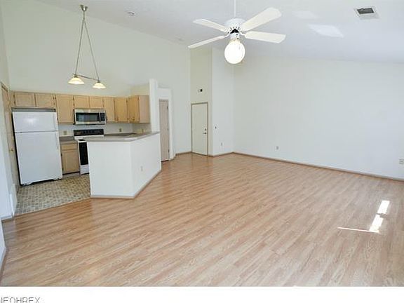 4th image of 1460 Buckingham Gate Blvd #1460