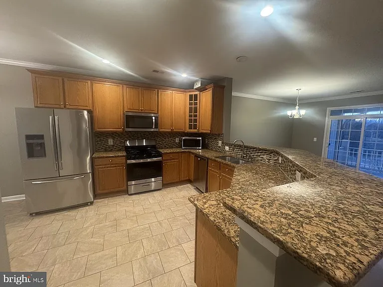 13884 Greendale Dr — Photo 3