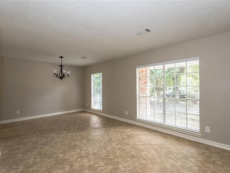 7403 Tall Pines Dr — Photo 10
