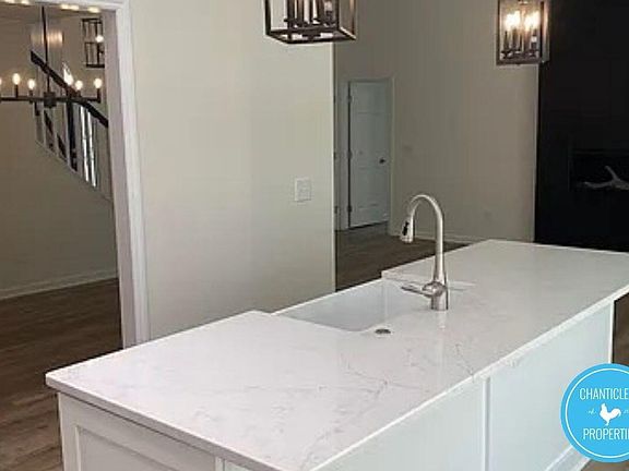 4th image of 2309 Kendricks Ct