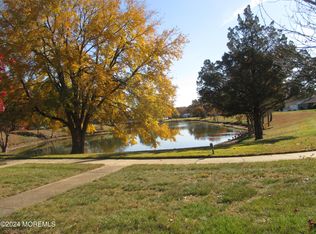 404A Picardy Ct, Lakewood, NJ 08701