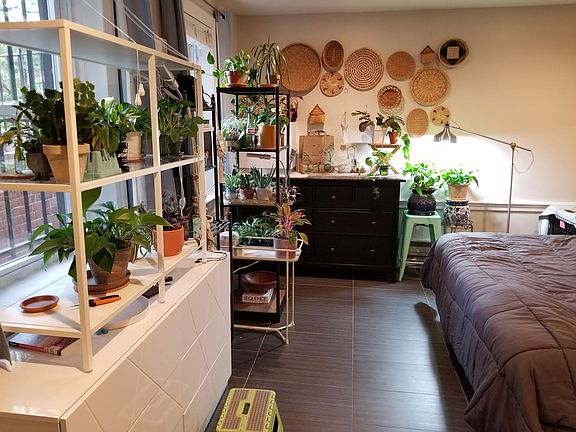 3rd image of 431 G St SW