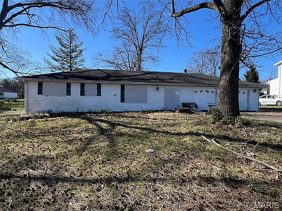 2nd image of 2806 Yaeger Rd