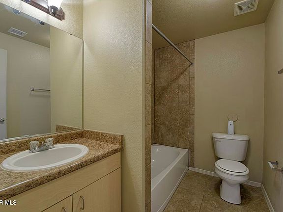 2nd image of 501 E Redd Rd APT 1