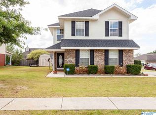 201 Shadow Cove Dr SW, Huntsville, AL 35824