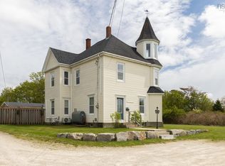 413 Pleasant St, Yarmouth, NS B5A4H5