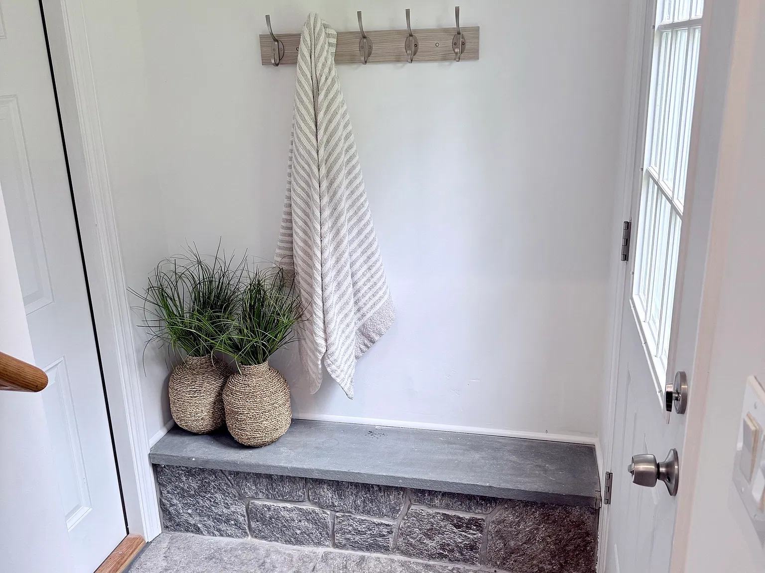 2 bed, 1.0 bath, 800 sqft, $3,250 — Photo 3