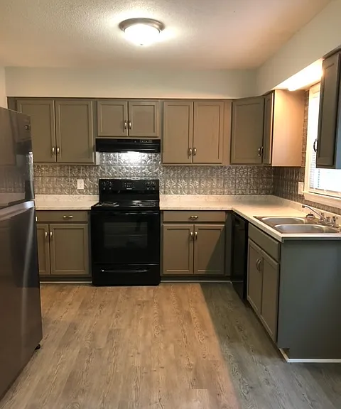 101 Plaza Oaks Rd #1 — Photo 5
