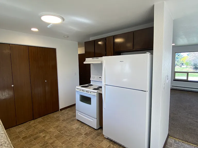 306 Leslie Way #A — Photo 7