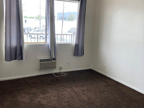 2nd image of 1017 N Hudson Ave