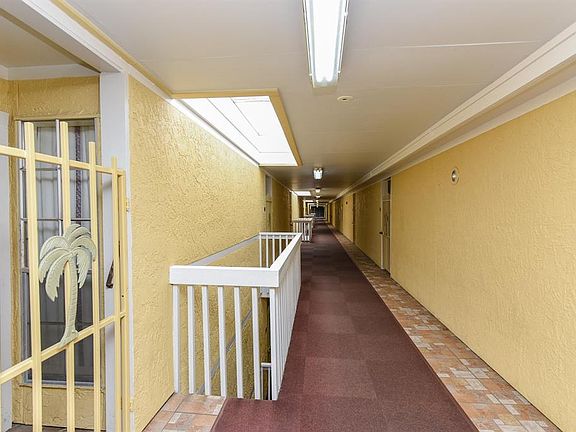 4th image of 6300 Seawall Blvd