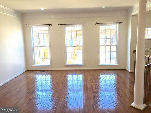 5th image of 22020 Dilworth Sq