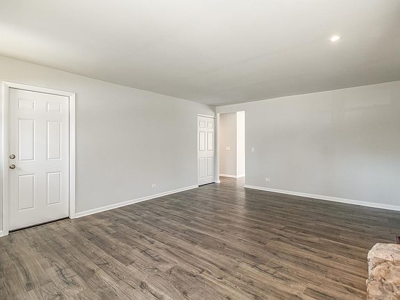 3rd image of 30W142 Wildwood Ct