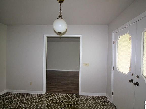 3rd image of 125 Deepwood Dr