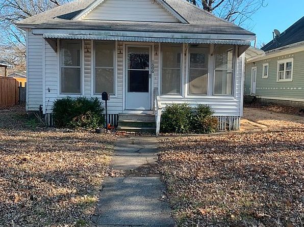 1606 N Locust St