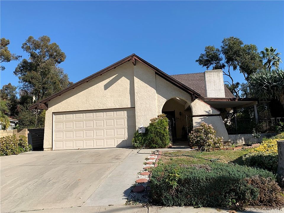 1st image of 2822 Greenleaf Dr