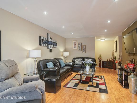 2nd image of 1500 Harbour Dr APT 1J