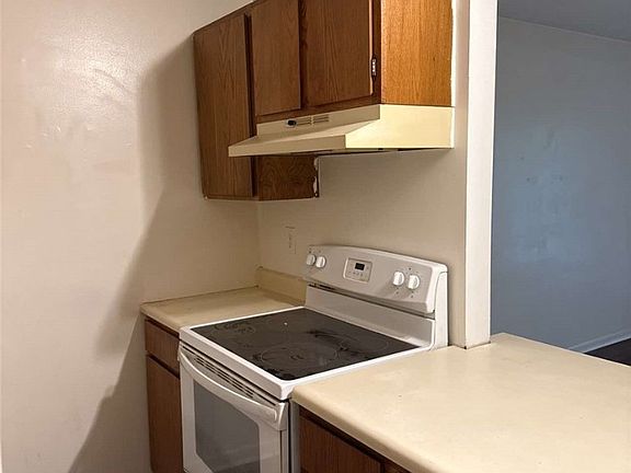 2nd image of 6408 Starbrook Dr APT 7