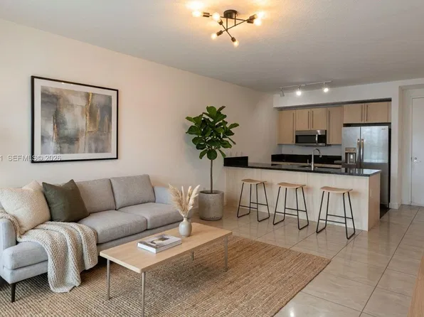79 SW 12th St APT 1102, Miami, FL 33130