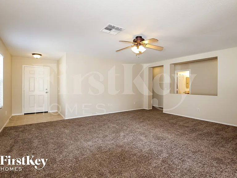 15552 W Port Au Prince Ln — Photo 6