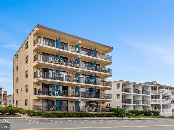 3rd image of 3 140th St Unit 104