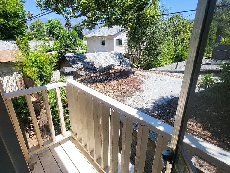 120 S Craig Ave — Photo 20