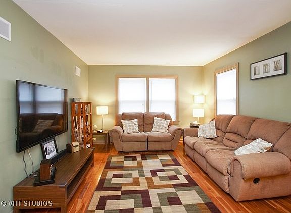2nd image of 345 Catalpa Ave
