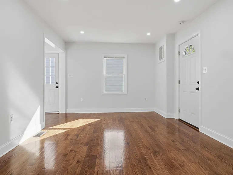 5633 Jamestown Rd — Photo 13