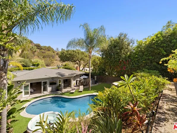 8142 Amor Rd, Los Angeles, CA 90046