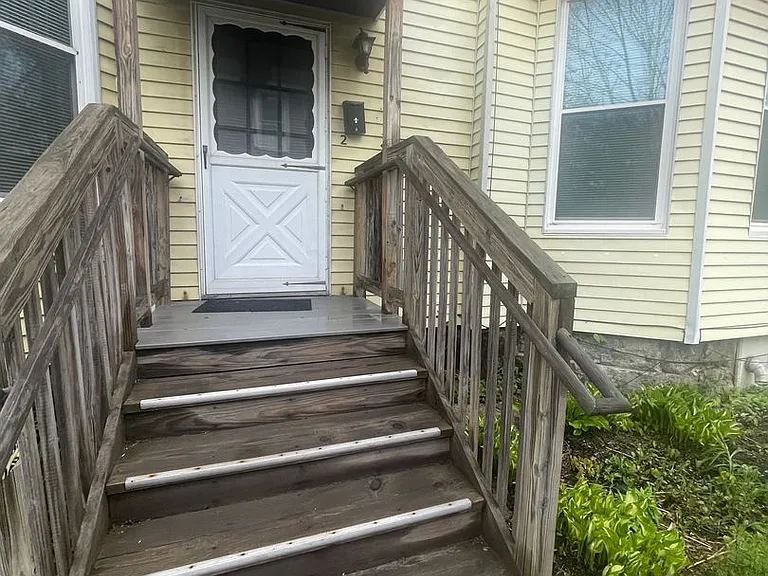 25 Bartlett Ave — Photo 11
