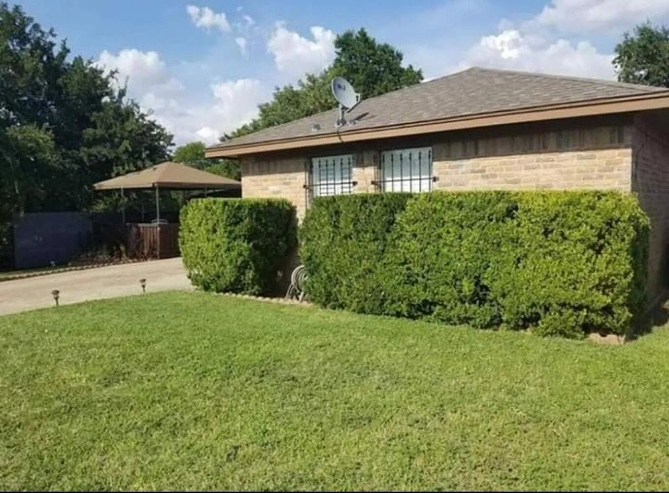 2 bed, 1000 sqft, $1,400 — Photo 2