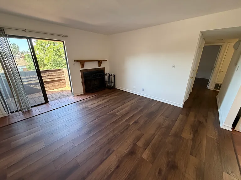 2501 Chelwood Park Blvd NE #D — Photo 8