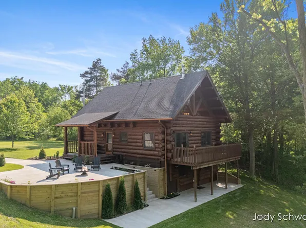 5820 Grace Hwy, Sunfield, MI 48890