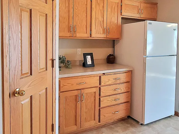 946 Golden Way, Isanti, MN 55040