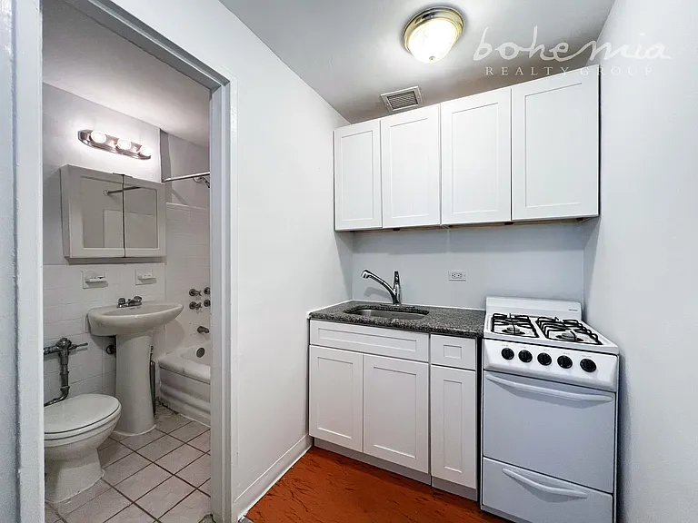 308 W 105th St #3B — Photo 3