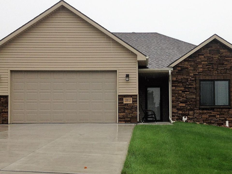 1st image of 10611 Hillcrest Dr