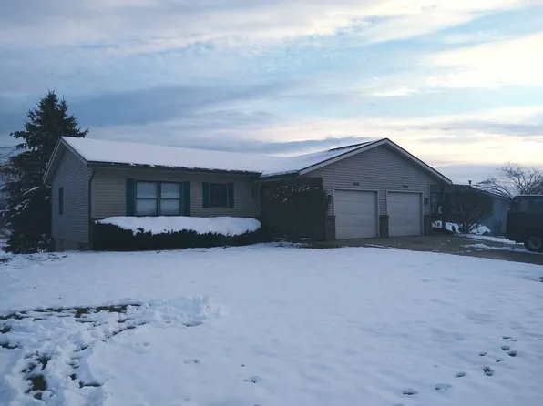 6698 Pleasantview St NE, Rockford, MI 49341