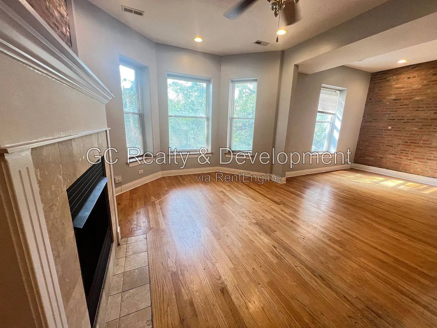 3 bed, 2.0 bath, 1300 sqft, $2,275 — Photo 4