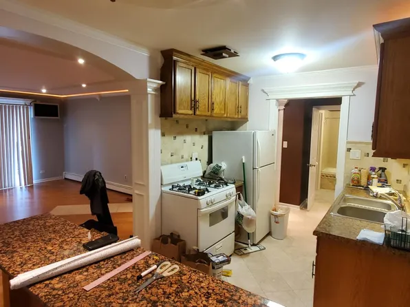 8905 Knight Ave APT 203, Des Plaines, IL 60016