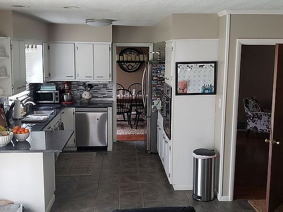 2nd image of 8746 Holliday Dr
