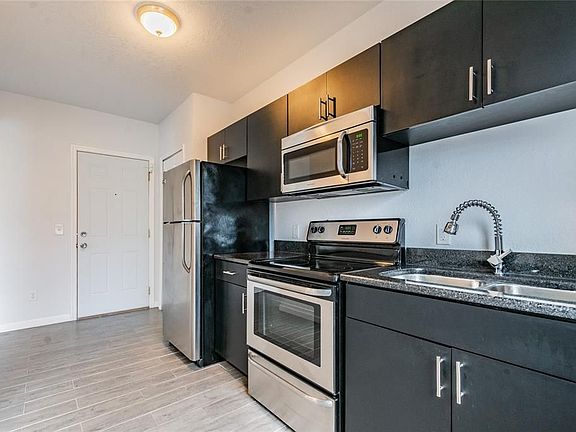 3rd image of 409 8th St N APT 5