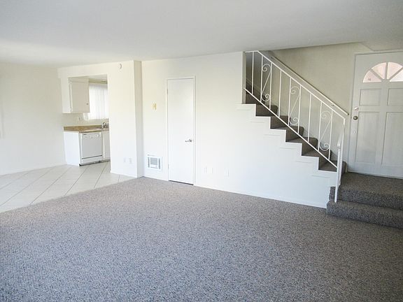 living room (facing kitchen)