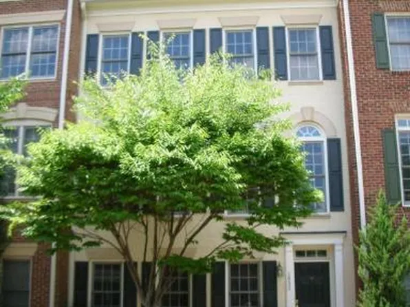 1652 Colonial Hills Dr, Mc Lean, VA 22102