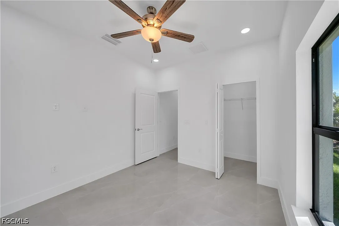 4 bed, 2.0 bath, 1719 sqft, $2,500 — Photo 3