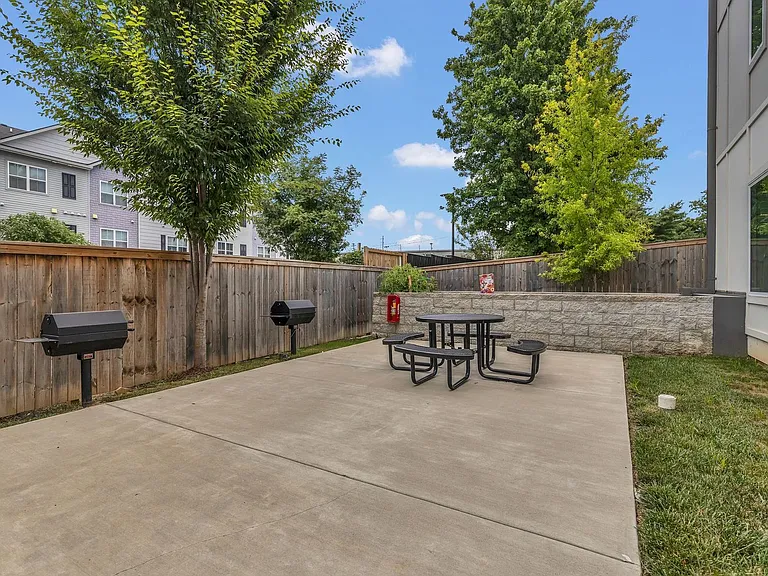 432 Murfreesboro Pike #207 — Photo 18
