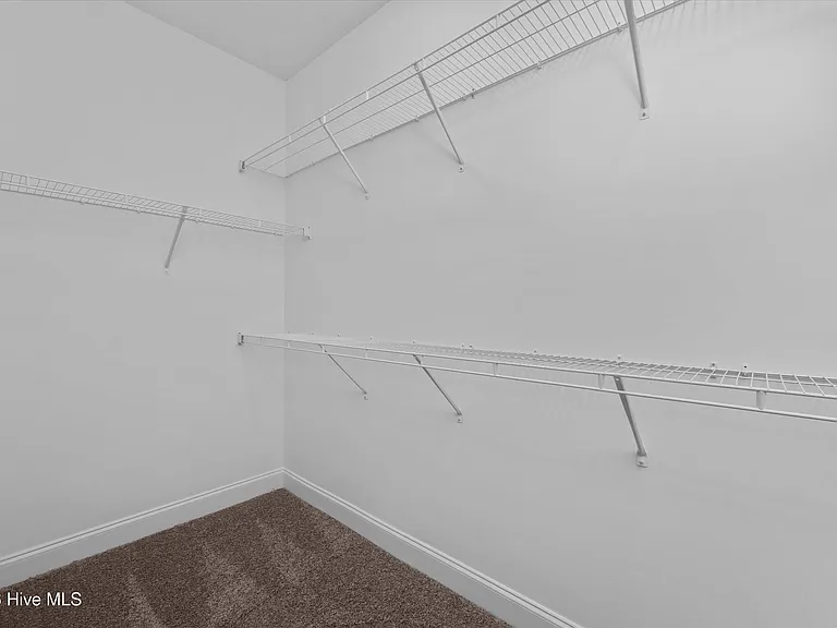 915 Sandpiper Xing — Photo 16
