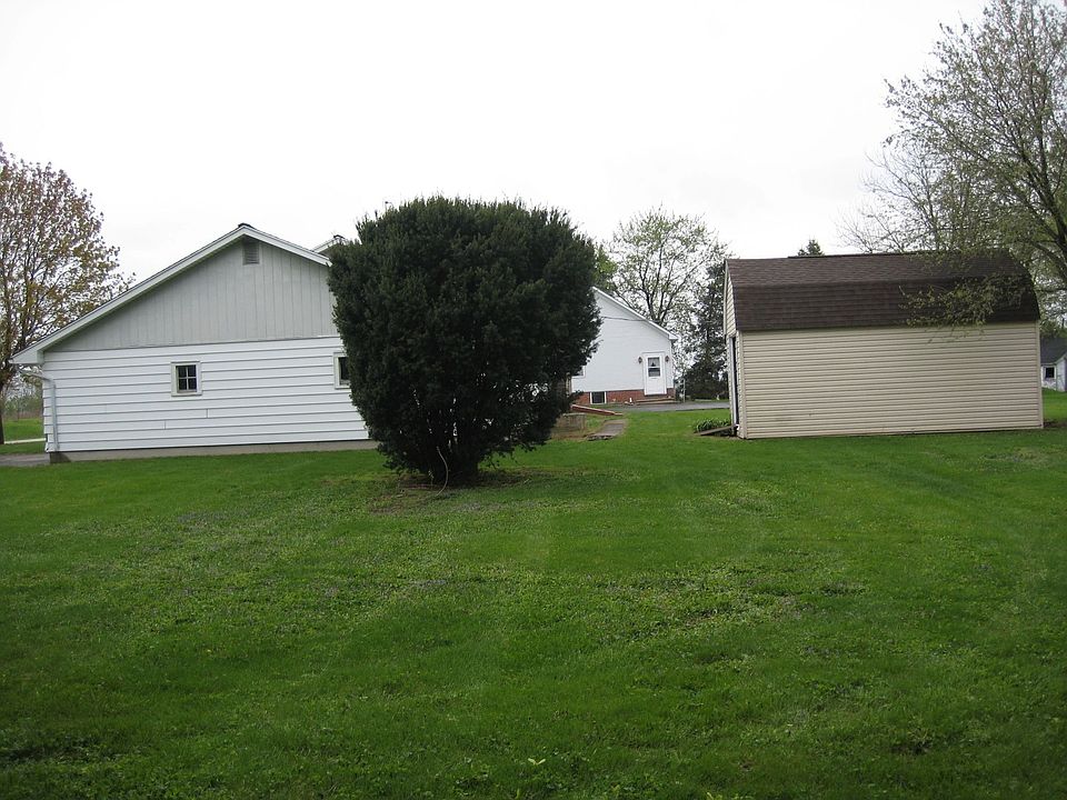 2nd image of 1854 County Road 1600 N