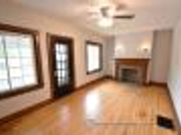 2832-2834 Indianola Ave