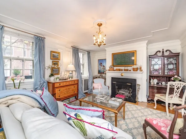 97 Mount Vernon St Unit 3, Boston, MA 02108